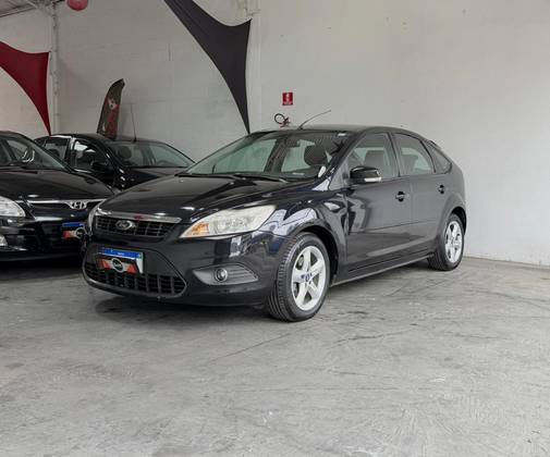 FORD FOCUS 2.0 GLX 16V FLEX 4P AUTOMÁTICO